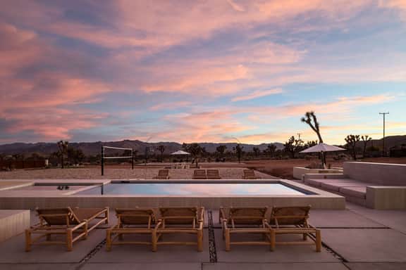 The Beachhouse in the Desert